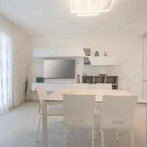 Luxury Elisabeth Con Posto Incluso Appartamento Caorle